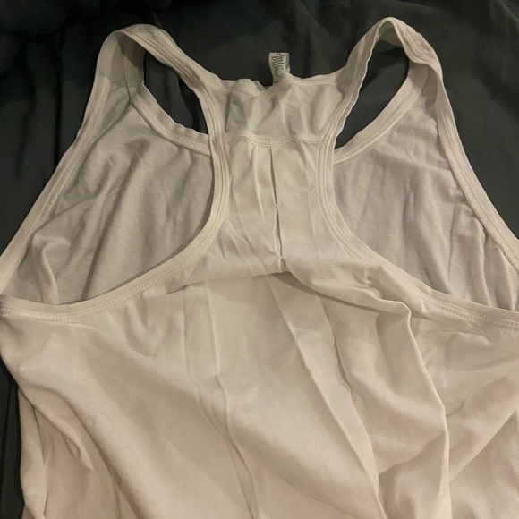 Lululemon tank - Picture 3 of 3